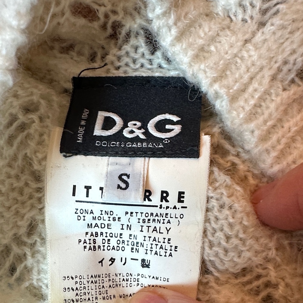 Authentic Dolce & Gabbana Knit Vest & Scarf Set | Turtleneck Sleeveless Top - Picture 5 of 15
